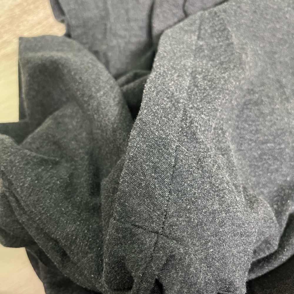 Bundle of SO Cropped Leggings - Picture 11 of 16